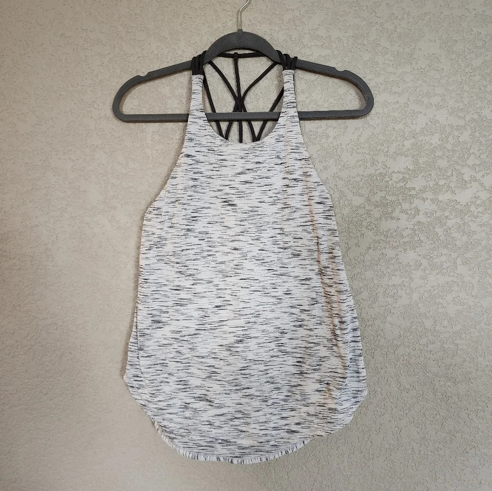 Lululemon bra and tank top size 6